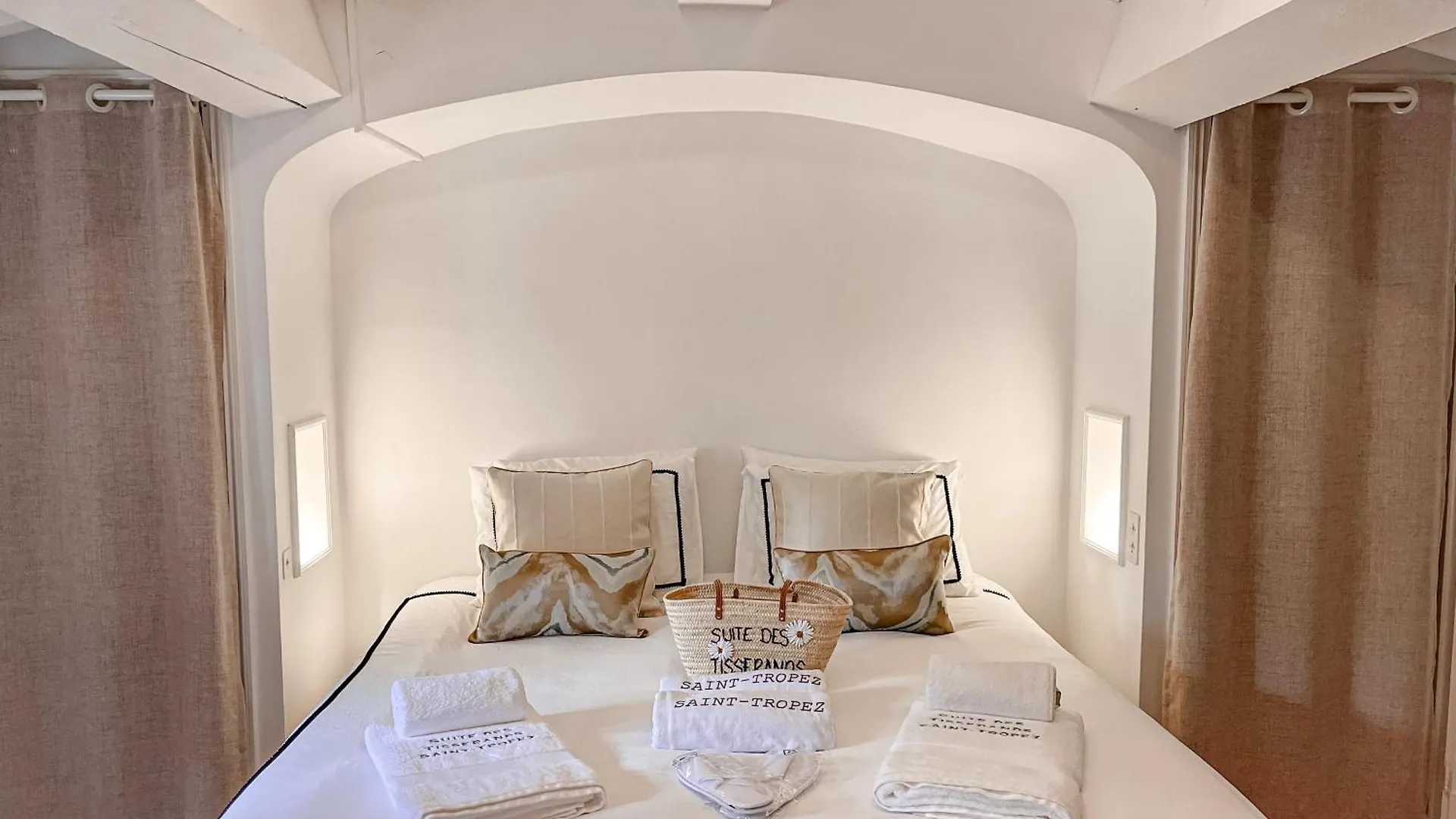Suite Des Tisserands Saint-Tropez 0*,  France